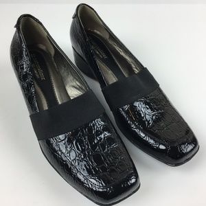 Naturalizer Black Granbury Loafers